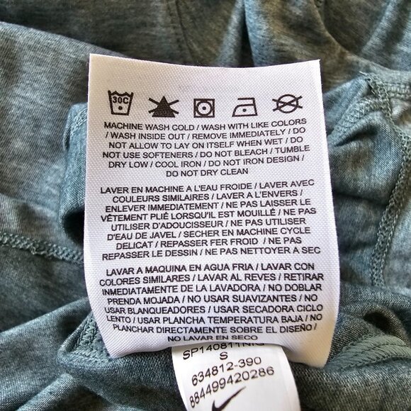 Nike Running Women's Dri-Fit Hooded Long-sleeved Pullover Shirt, Small - Picture 13 of 16